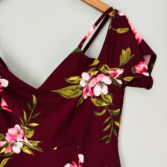 Fashion Nova Floral Cold Shoulder Dress Size 2X - Picture 4 of 7